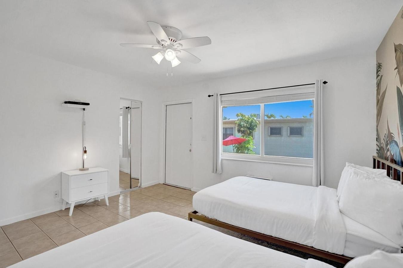 Walk To Dania Beach Christmas Getaway Pool Exteriér fotografie